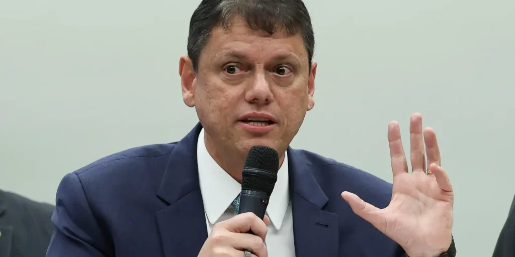 TCE-SP aprova contas de Tarcísio, mas aponta falhas em fiscalização
