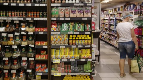 Setor de alimentos lidera geração de empregos industriais em 2024