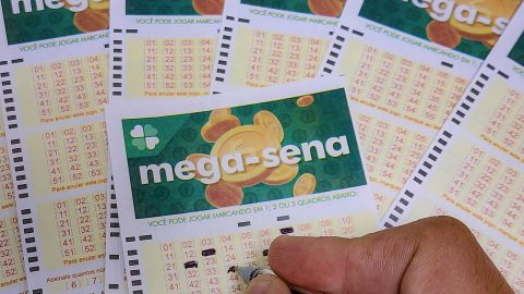 Mega-Sena acumula R$ 16 milhões em sorteio desta terça