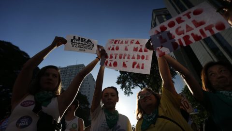 Senado aprova projeto que restringe aborto em casos de estupro