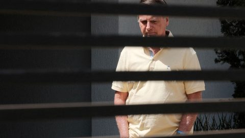 Bolsonaro depõe sobre arma apreendida com segurança