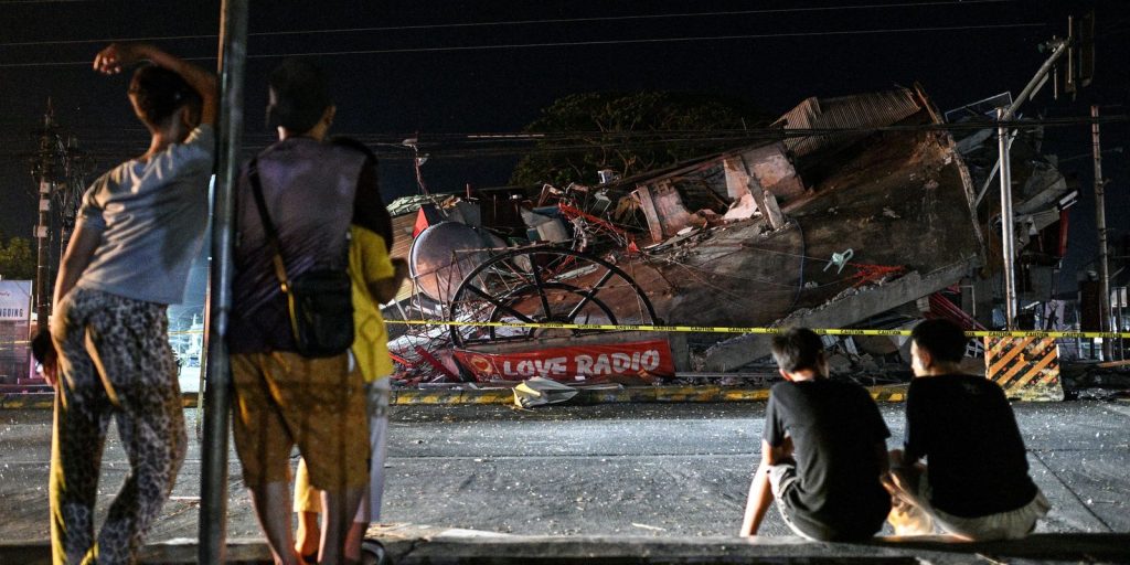 Forte tremor deixa dezenas de mortos nas Filipinas