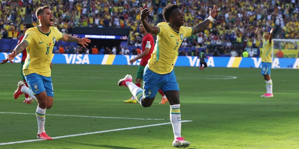Raphinha lidera estatísticas brasileiras após estreia na Copa