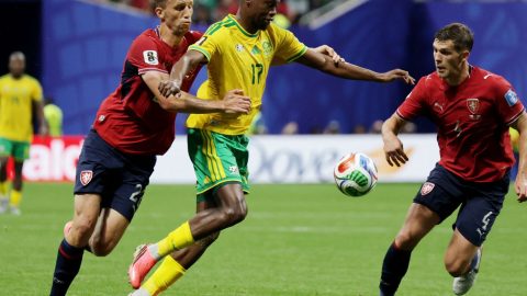 Tcheca sai na frente, mas África do Sul busca empate em Atlanta