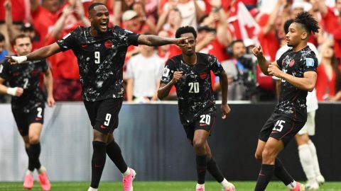 Canadá marca 6 gols e celebra primeira vitória em Copa do Mundo
