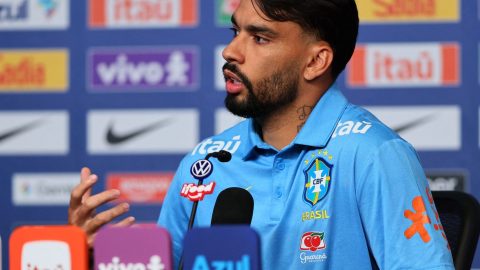 Paquetá celebra retorno de Neymar aos treinos da seleção