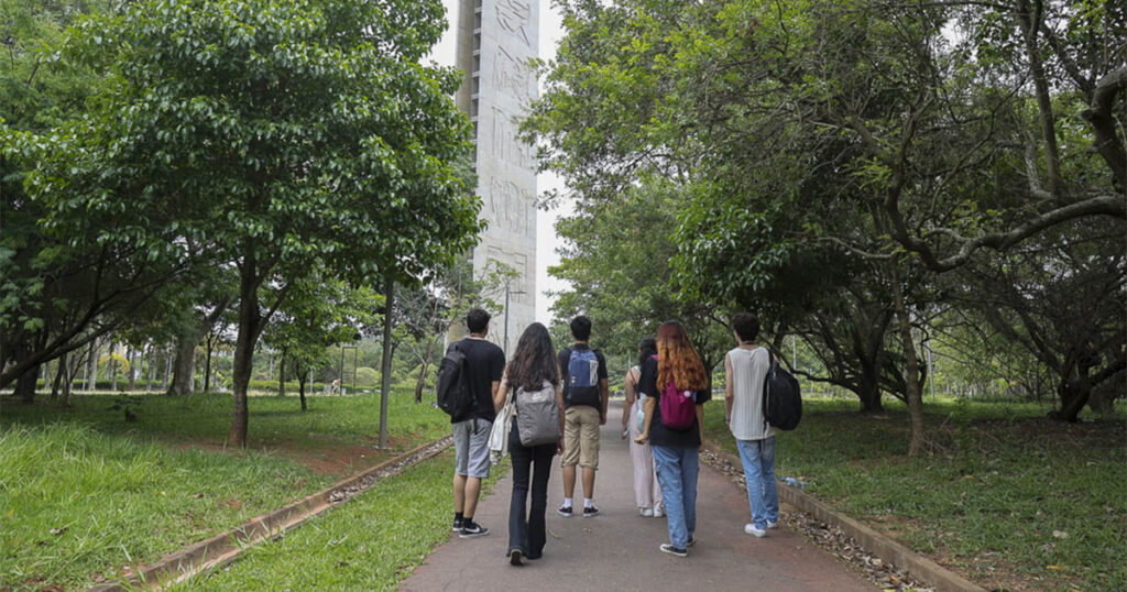 USP amplia apoio financeiro a 16 mil alunos com reajuste de bolsas