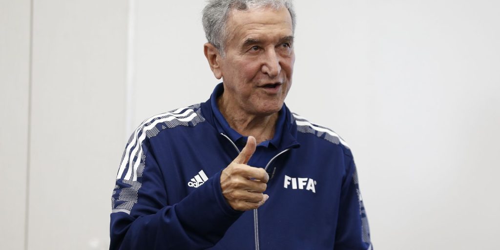 Lenda do tricampeão interned em clínica do Rio aos 83 anos
