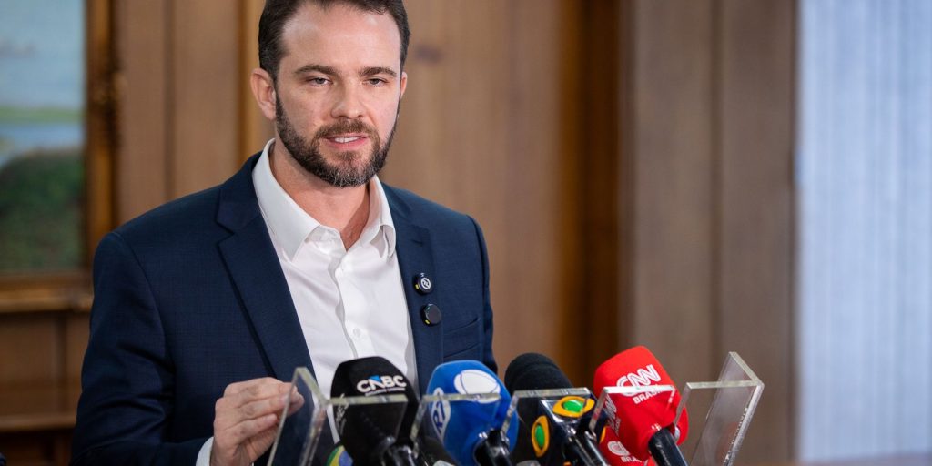 Governo expande Desenrola com crédito para adimplentes e empreendedores