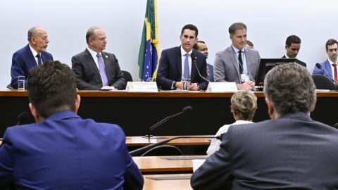 Domingos Neto assume comando da Comissão Mista de Orçamento