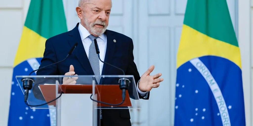 Lula pede a Trump para não interferir em eleições brasileiras
