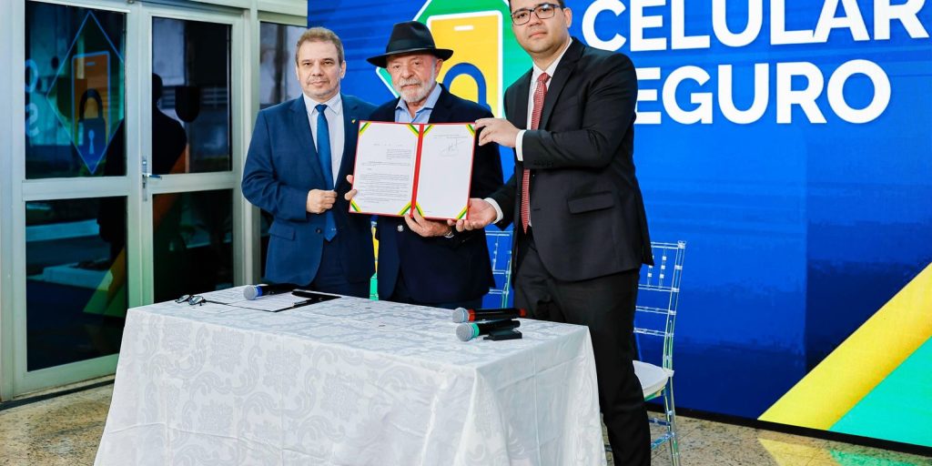 Governo lança plataforma nacional contra roubo e venda ilegal de celulares