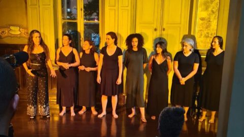 Peça sobre feminismo e loucura tem ensaio aberto neste domingo