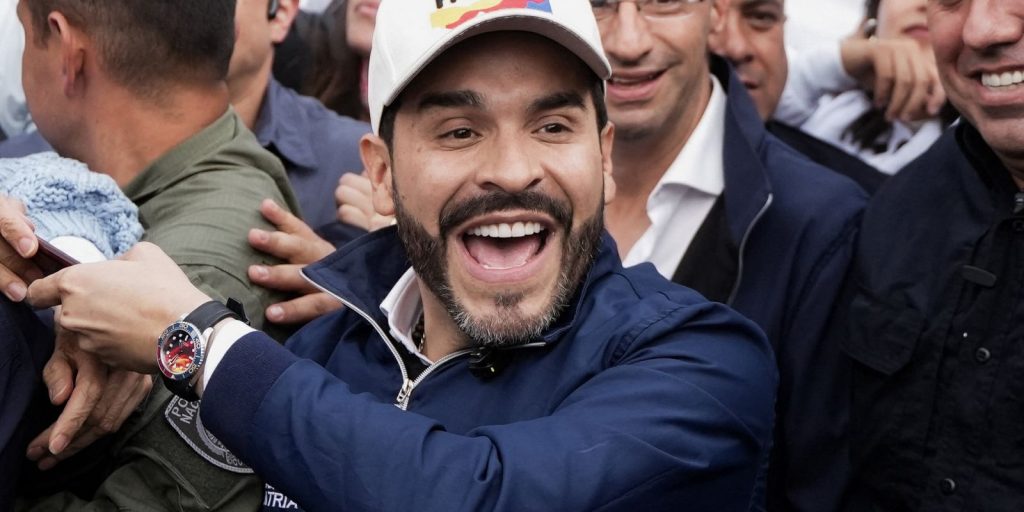 De La Espriella vence eleição apertada na Colômbia com apoio de Trump