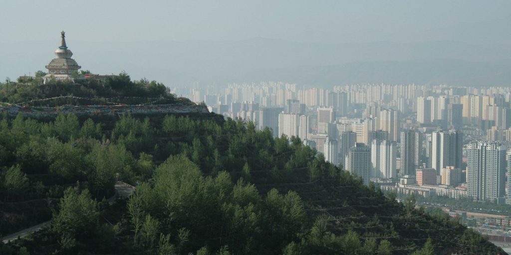 Abalo de 6,3 deixa rastro de morte e ferimentos no noroeste chinês