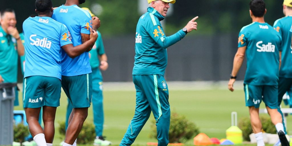 Ancelotti mantém mistério sobre time na estreia da Copa