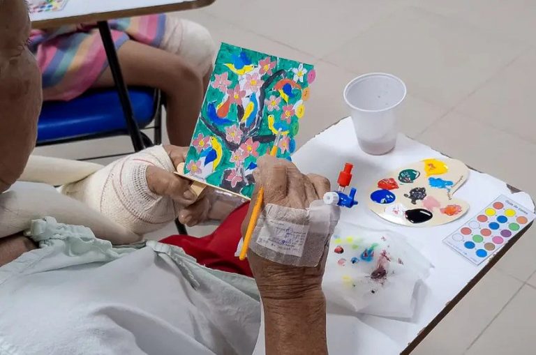 Arteterapeuta agora é profissão regulamentada no Brasil