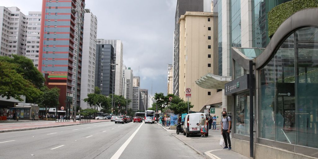 Combustíveis e café em queda levam inflação geral a recuar em junho