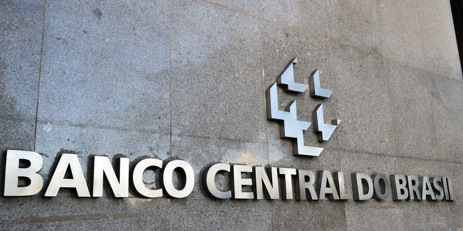 Senado avança com autonomia financeira do Banco Central
