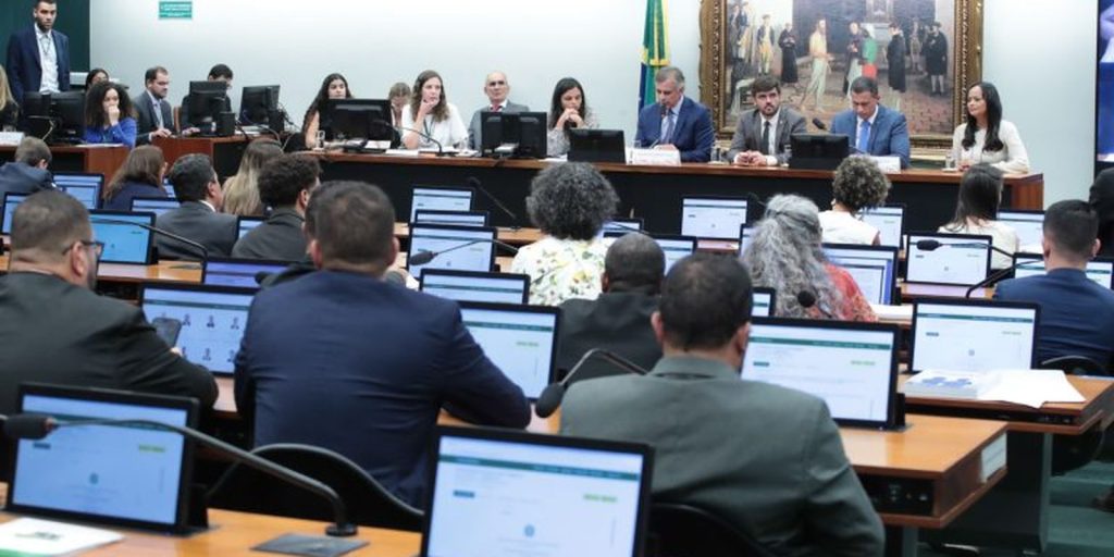Câmara volta a debater redução da maioridade penal após dois adiamentos