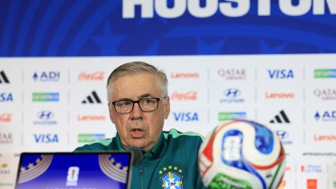 Ancelotti mantém sigilo sobre time antes de Japão nas oitavas