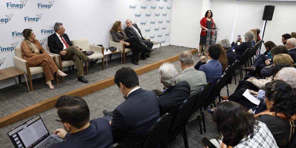 Governo lança programa com R$ 360 milhões para startups e pequenas firmas