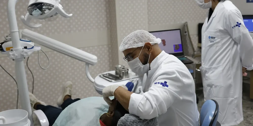 Senado aprova aumento histórico no piso de médicos e dentistas