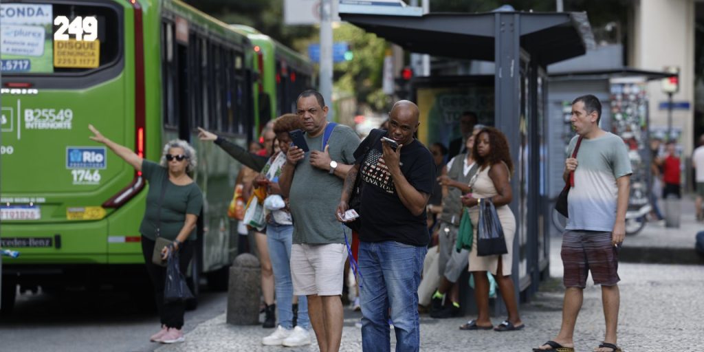 Lula sanciona reforma do transporte público com restrições fiscais