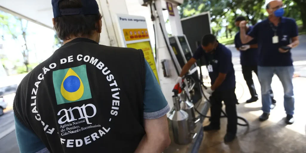 ANP encontra abusividade em 1 a cada 100 postos fiscalizados