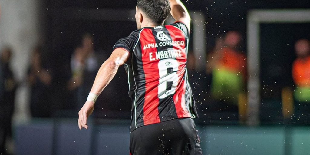 Vitória conquista penta da Copa do Nordeste ao virar sobre Fortaleza