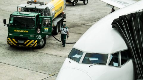 Congresso aprecia liberação de R$ 1 bi para setor aéreo em 2026