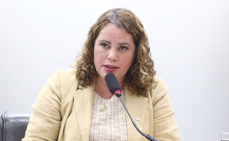 Câmara aprova dignidade menstrual nas escolas públicas