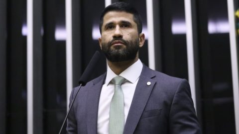 Câmara aprova reconhecimento de mergulhadores certificados pelo bombeiro