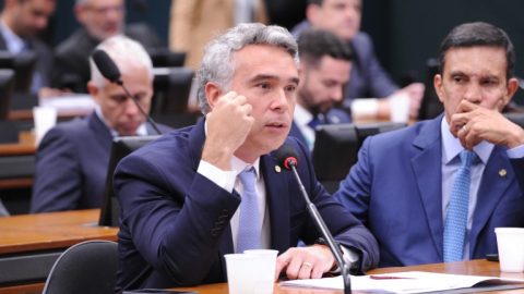 Câmara aprova isenção de vestibular para vítimas de desastres