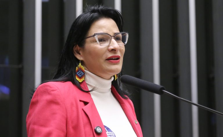 Câmara aprova divórcio póstumo para vítimas de feminicídio