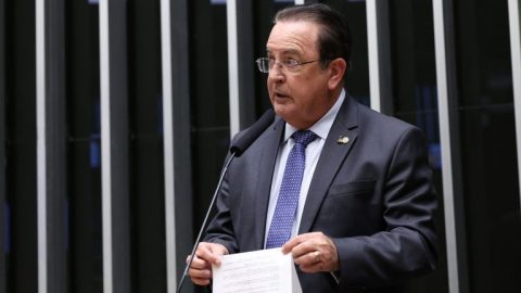 Câmara aprova prorrogação de estágio após formatura do estudante