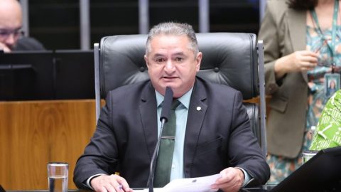 Lei proposta obriga proprietários a manter imóveis abandonados seguros