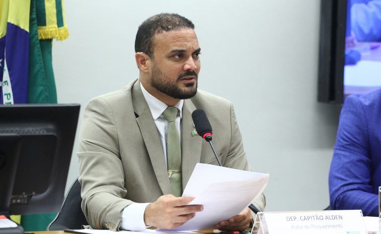 Câmara aprova porte de arma para corretores de imóveis