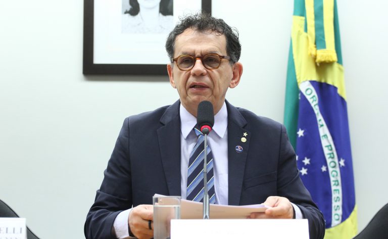 Disque 100 é oficializado como serviço permanente da União