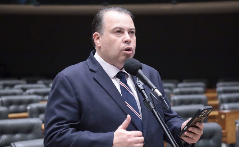 Câmara aprova diretrizes para educação financeira em programas federais