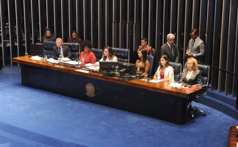 Congresso lança agenda com foco em cotas femininas e orçamento para mulheres