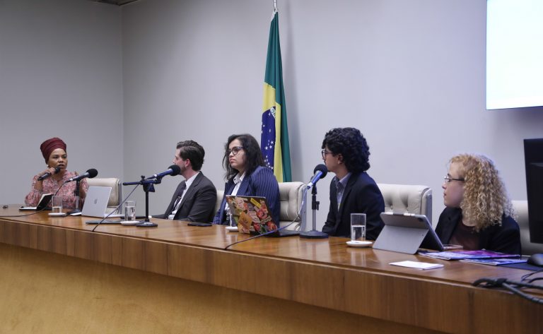 Seminário cobra regras ambientais para data centers de IA no Brasil