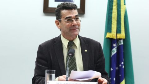 Movimentos de moradia cobram lei para facilitar acesso a casas por autogestão