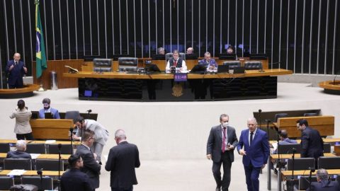 Câmara discute reforma na estrutura de direção da AGU