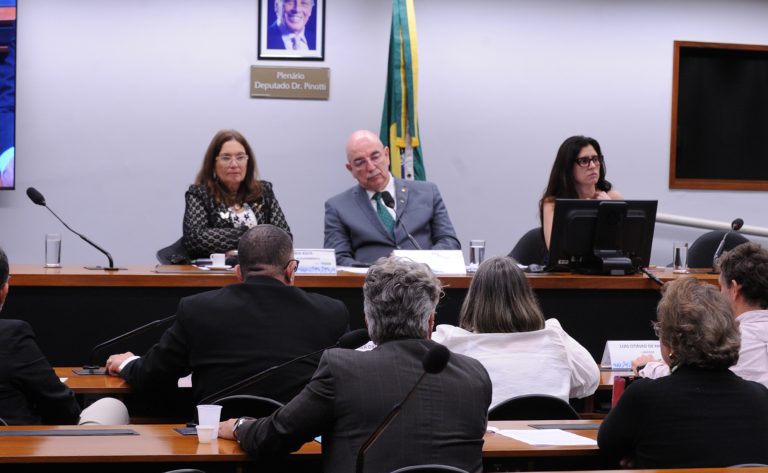 Debate na Câmara busca regulação para doação de corpos à medicina