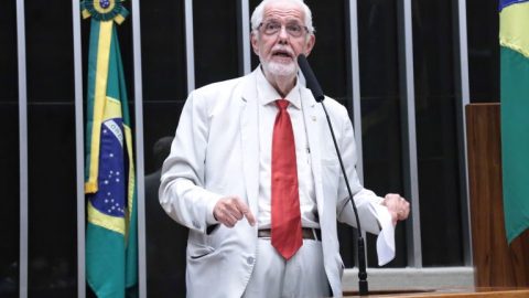 Câmara libera compra de hemoderivados sem licitação na saúde pública