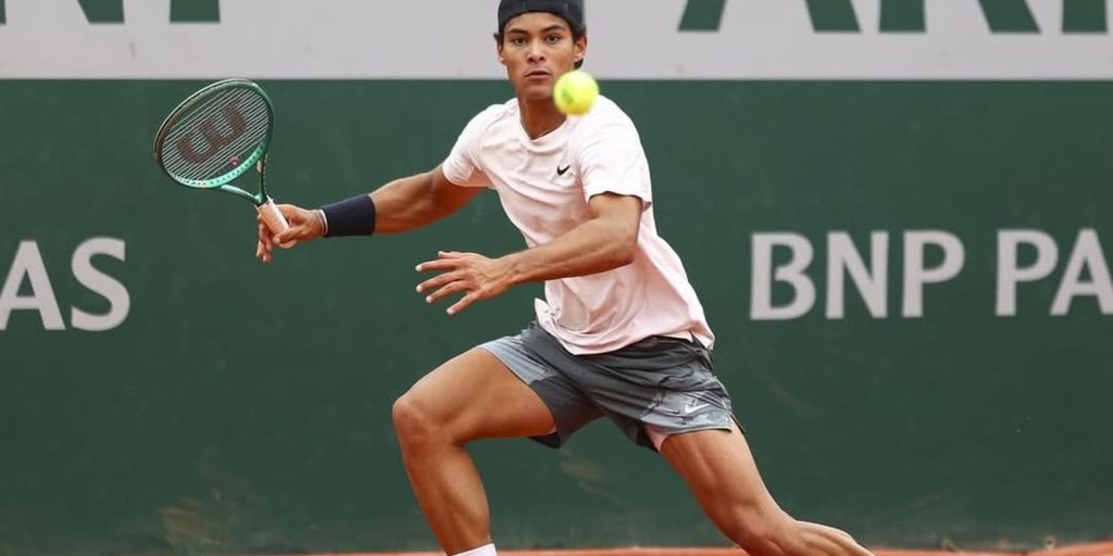 Brasileiro disputa primeiro título juvenil em Roland Garros