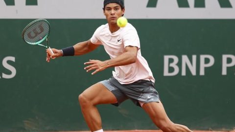 Brasileiro disputa primeiro título juvenil em Roland Garros