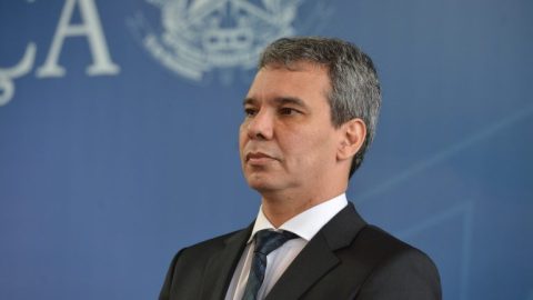 Ministro da Justiça é convocado para explicar atuação da PF e redes