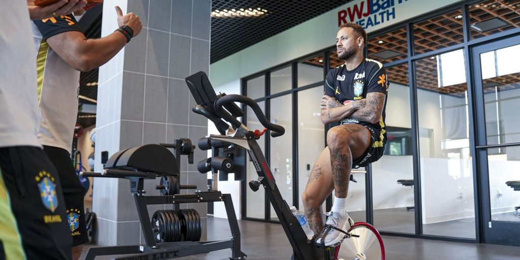 CBF confirma recuperação de Neymar, mas não marca volta